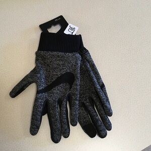 Nike Men’s Black and Gray Tech Touchscreen Gloves